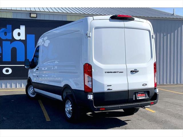 2026 Ford Transit Cargo Van Base