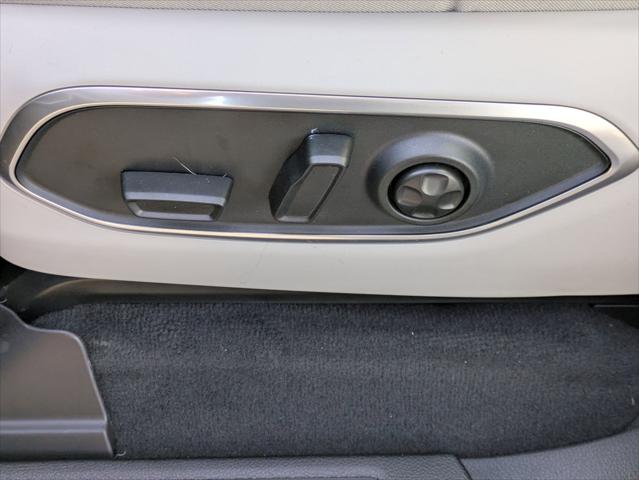 2026 Jeep Grand Wagoneer 4x2