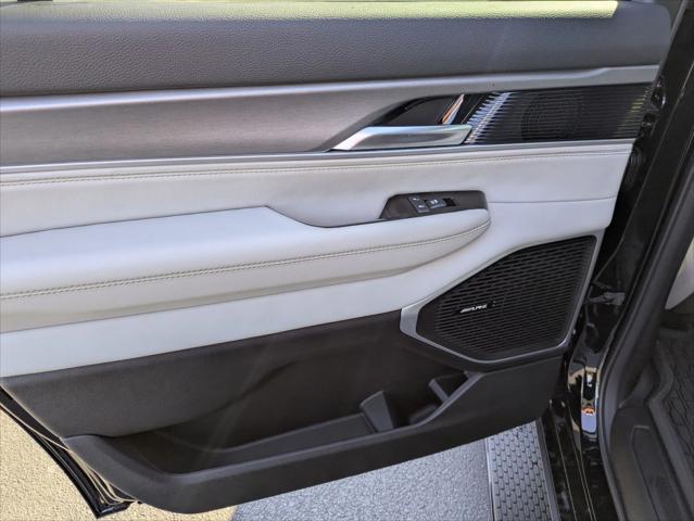 2026 Jeep Grand Wagoneer 4x2