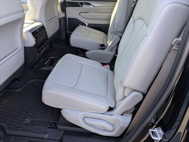 2026 Jeep Grand Wagoneer 4x2