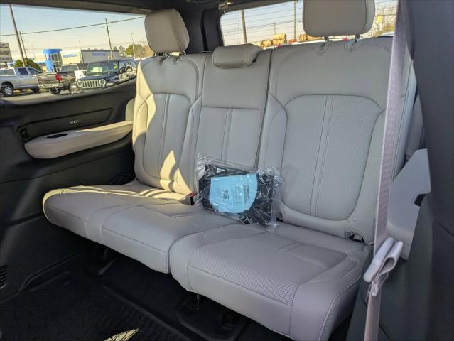 2026 Jeep Grand Wagoneer 4x2