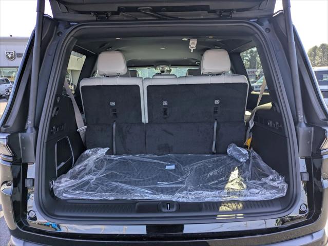 2026 Jeep Grand Wagoneer 4x2