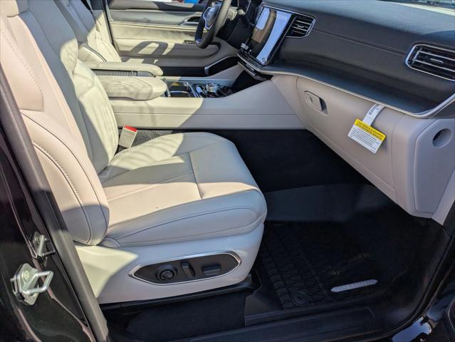 2026 Jeep Grand Wagoneer 4x2