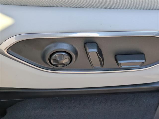 2026 Jeep Grand Wagoneer 4x2