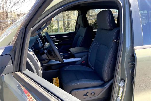 2026 Ram 1500 Big Horn Crew Cab 4x4 5'7" Box