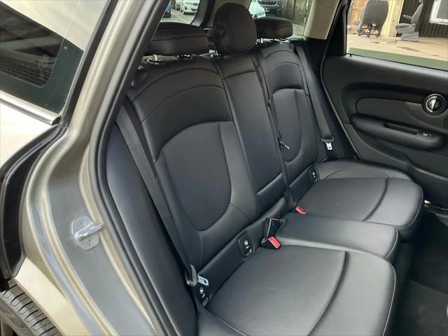 2017 MINI Cooper Clubman Cooper