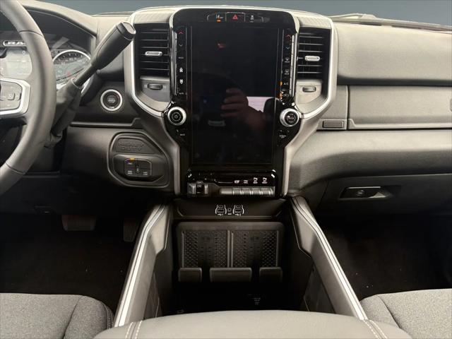 2026 Ram 2500 Big Horn Crew Cab 4x4 64 Box