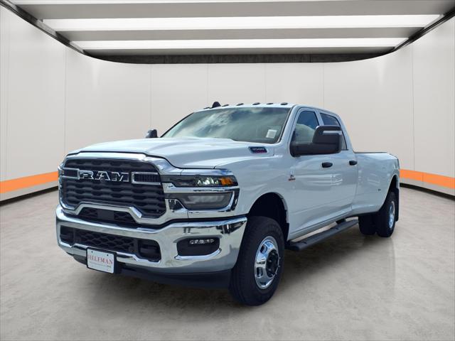 2026 RAM Ram 3500 RAM 3500 TRADESMAN CREW CAB 4X4 8 BOX