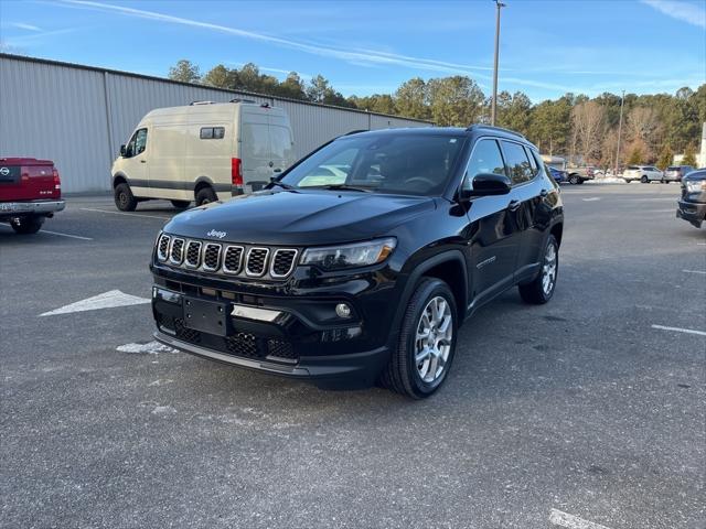 2024 Jeep Compass Latitude Lux FWD
