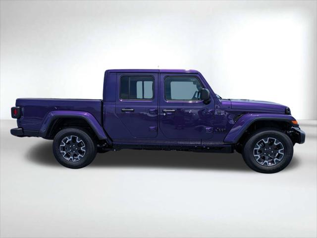 2026 Jeep Gladiator GLADIATOR SAHARA 4X4