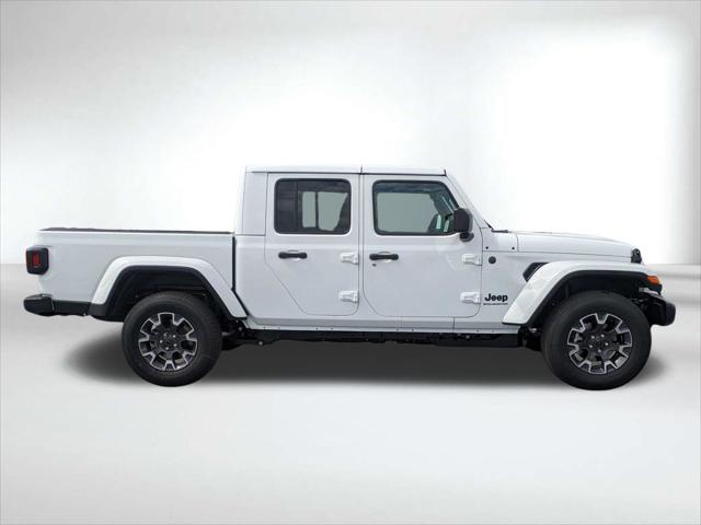2026 Jeep Gladiator GLADIATOR SAHARA 4X4