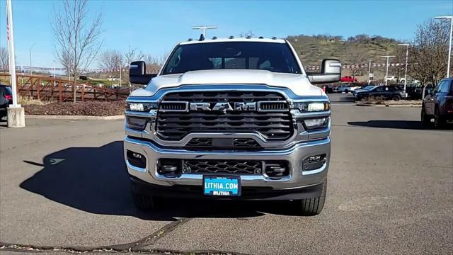 2026 RAM Ram 3500 RAM 3500 TRADESMAN CREW CAB 4X4 64 BOX