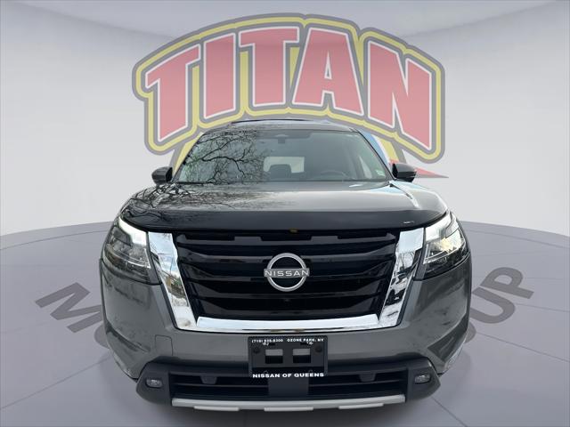 2023 Nissan Pathfinder Platinum 4WD [1]