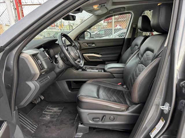 2023 Nissan Pathfinder Platinum 4WD [12]