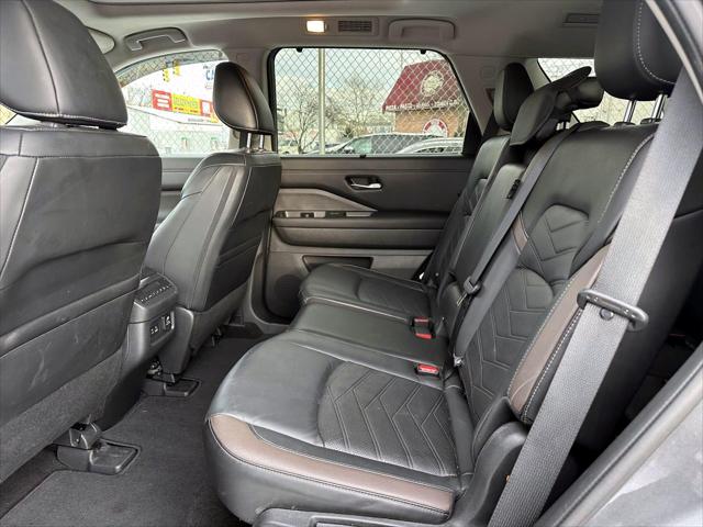 2023 Nissan Pathfinder Platinum 4WD [13]