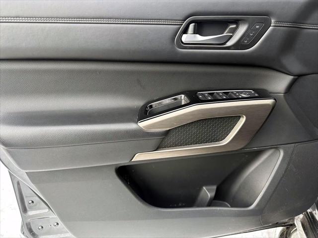 2023 Nissan Pathfinder Platinum 4WD [16]