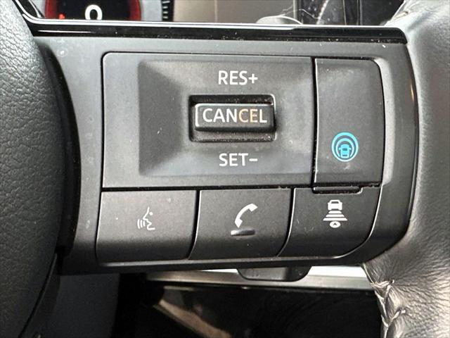 2023 Nissan Pathfinder Platinum 4WD [32]