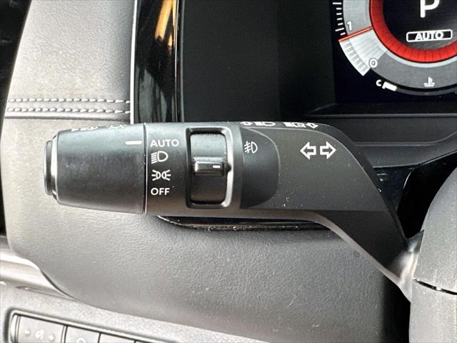 2023 Nissan Pathfinder Platinum 4WD [34]