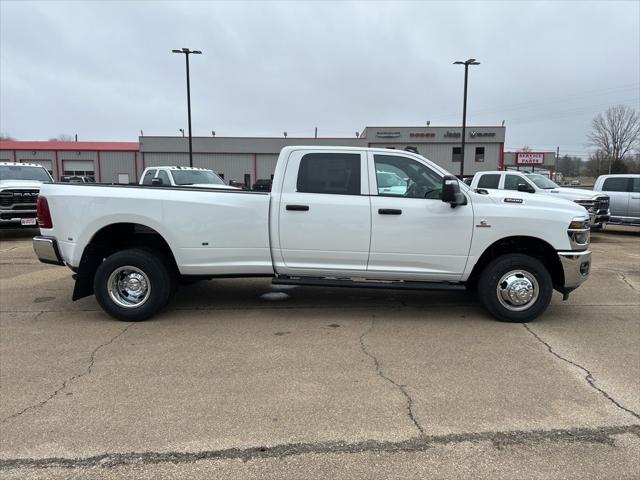 2026 Ram 3500 Tradesman Crew Cab 4x4 8 Box