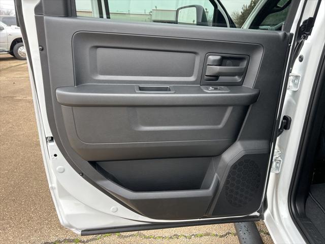 2026 Ram 3500 Tradesman Crew Cab 4x4 8 Box