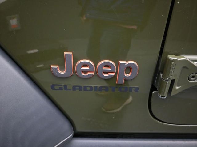 2022 Jeep Gladiator Sport
