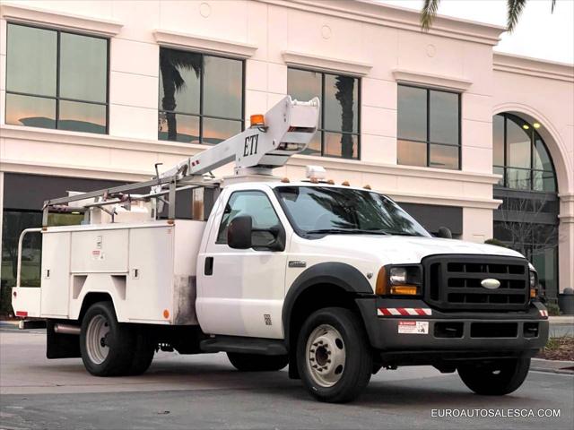 2006 Ford F-450 4X2 2dr Regular Cab 140.8 200.8 in. WB