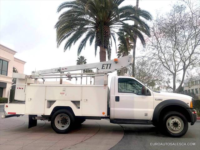 2006 Ford F-450 4X2 2dr Regular Cab 140.8 200.8 in. WB