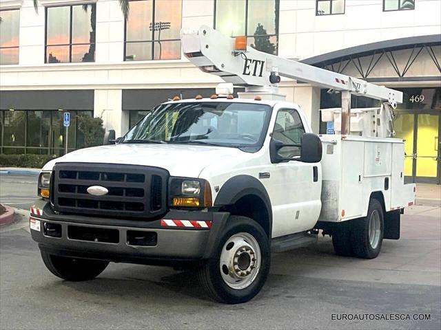 2006 Ford F-450 4X2 2dr Regular Cab 140.8 200.8 in. WB