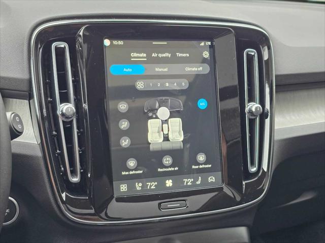 2026 Volvo XC40 Plus, B5 AWD Gas (mild hybrid), Dark