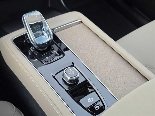 2026 Volvo XC90 Plug-In Hybrid Plus, T8 AWD, Electric/Gasoline, Bright, 7 Seats