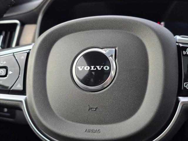 2026 Volvo XC90 Plug-In Hybrid Plus, T8 AWD, Electric/Gasoline, Bright, 7 Seats