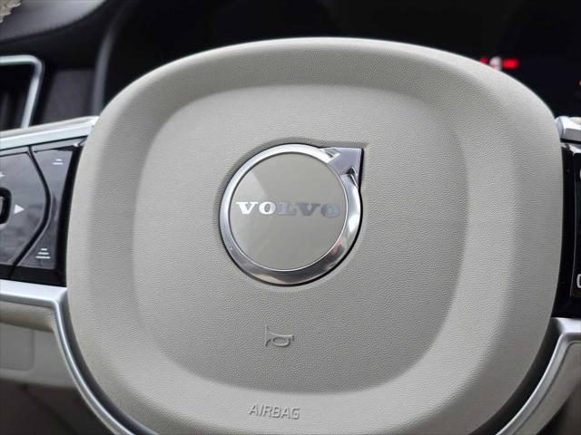 2026 Volvo XC90 Plug-In Hybrid Ultra, T8 AWD, Electric/Gasoline, Bright, 7 Seats