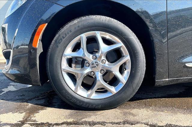 Used 2017 Chrysler Pacifica For Sale in Olive Branch, MS