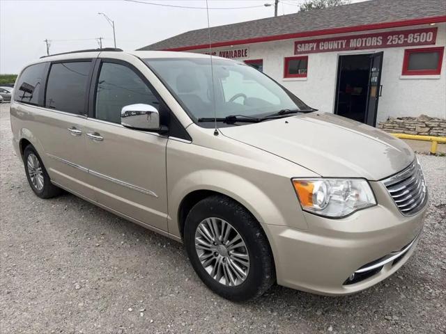 2013 Chrysler Town & Country Touring-L for sale in Springfield, NE