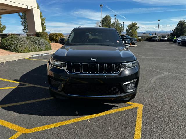 2025 Jeep Grand Cherokee Laredo 4x2