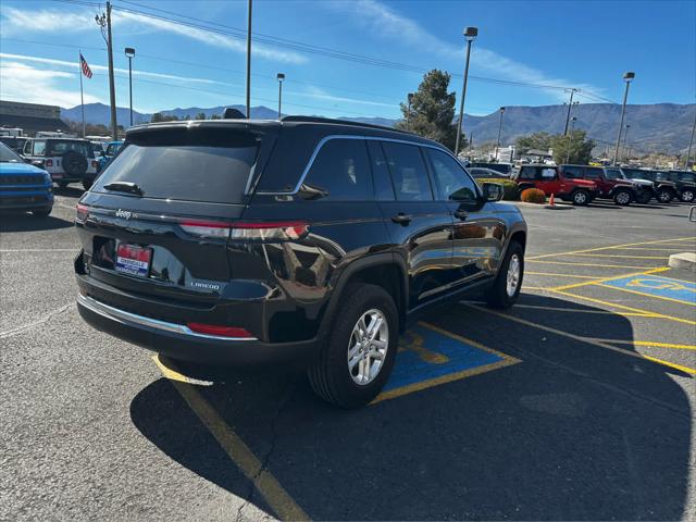 2025 Jeep Grand Cherokee Laredo 4x2
