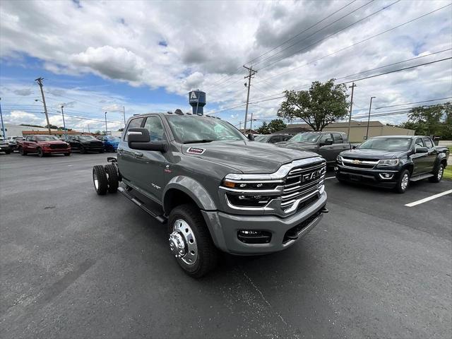 2026 RAM 5500 Chassis RAM 5500 BIG HORN CHASSIS CREW CAB 4X4 60 CA