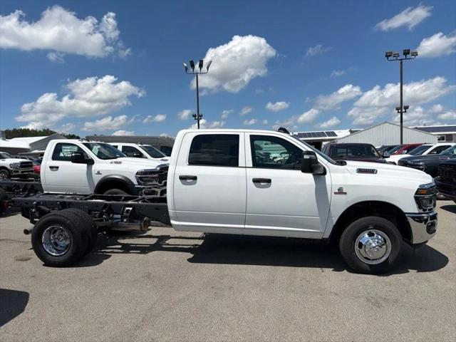 2026 RAM 3500 Chassis RAM 3500 TRADESMAN CREW CAB CHASSIS 4X4 60 CA