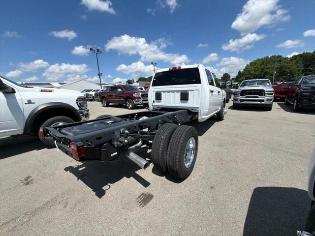 2026 RAM 3500 Chassis RAM 3500 TRADESMAN CREW CAB CHASSIS 4X4 60 CA