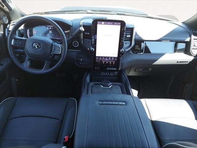 2026 RAM Ram 3500 RAM 3500 LIMITED CREW CAB 4X4 8 BOX