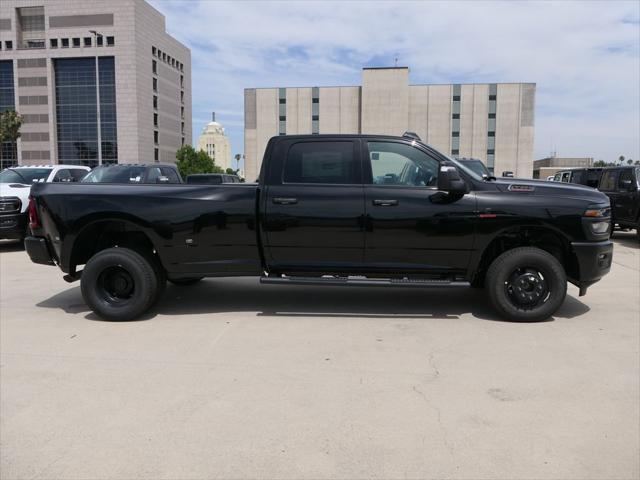 2026 RAM Ram 3500 RAM 3500 TRADESMAN CREW CAB 4X4 8 BOX