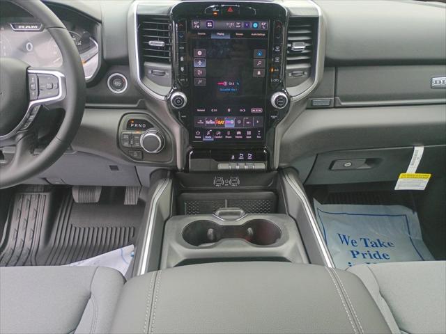 2026 Ram 1500 Big Horn Crew Cab 4x4 5'7" Box