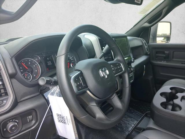 2026 RAM Ram 5500 Chassis Cab RAM 5500 TRADESMAN CHASSIS CREW CAB 4X4 84 CA 2026 RAM Ram 5500 Chassis Cab RAM 5500 TRADESMAN CHASSIS CREW CAB 4X4 84 CA
