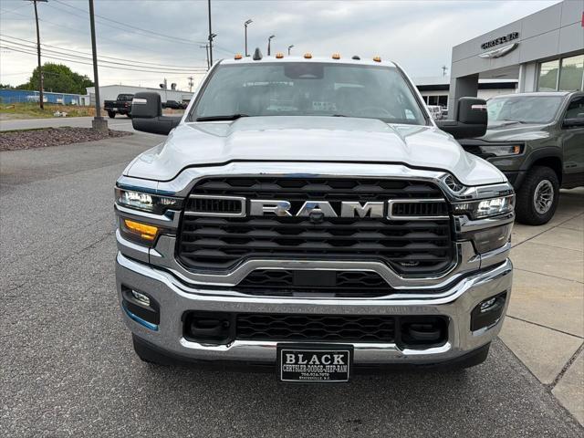 2026 RAM 3500 Chassis RAM 3500 TRADESMAN CREW CAB CHASSIS 4X4 60 CA