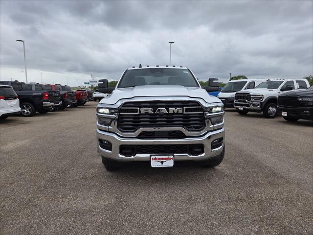 2026 RAM Ram 3500 Chassis Cab RAM 3500 TRADESMAN CREW CAB CHASSIS 4X4 60 CA