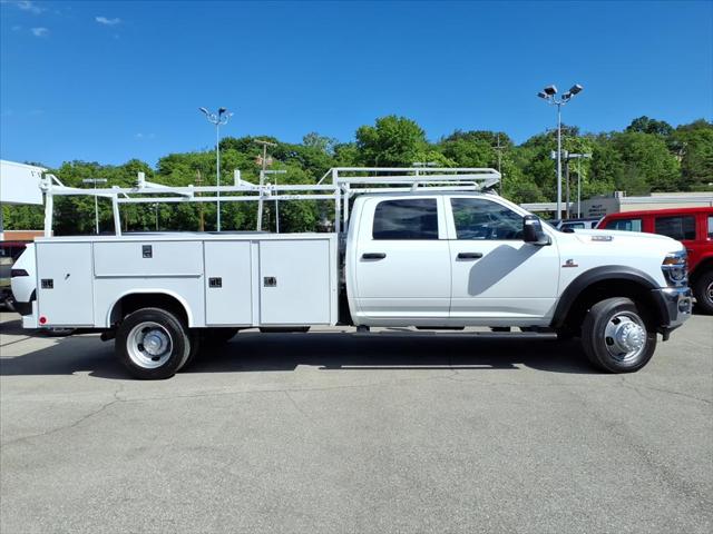 2026 RAM Ram 5500 Chassis Cab RAM 5500 TRADESMAN CHASSIS CREW CAB 4X4 84 CA