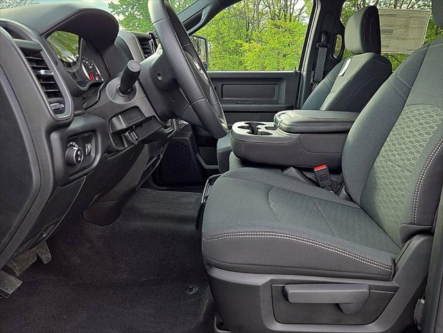 2026 Ram 2500 Black Express Crew Cab 4x4 8" Box