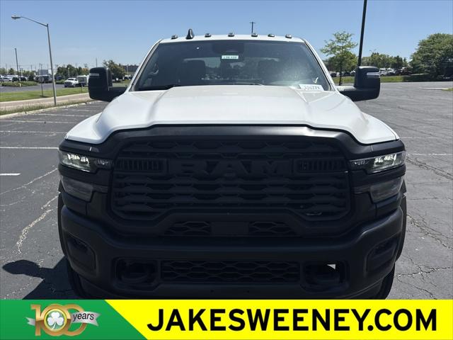 2026 RAM Ram 5500 Chassis Cab RAM 5500 TRADESMAN CHASSIS CREW CAB 4X4 84 CA