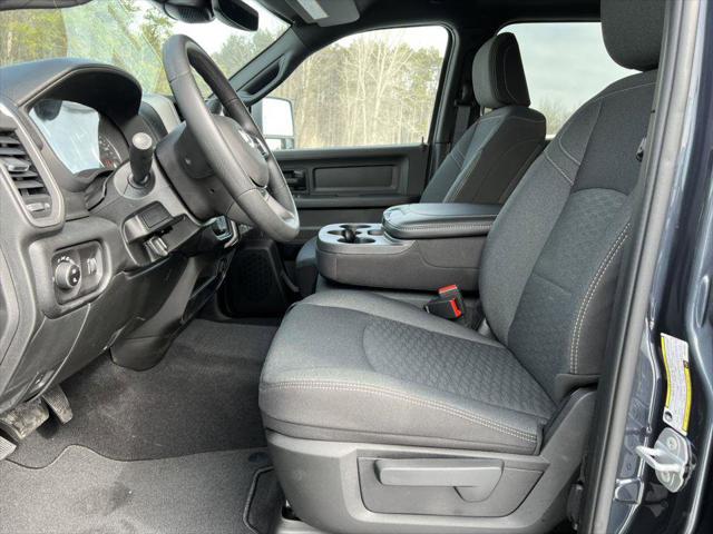 2026 RAM Ram 2500 RAM 2500 BLACK EXPRESS CREW CAB 4X4 64 BOX