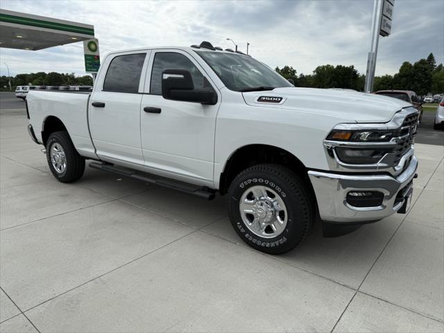 2026 RAM Ram 3500 RAM 3500 TRADESMAN CREW CAB 4X4 64 BOX